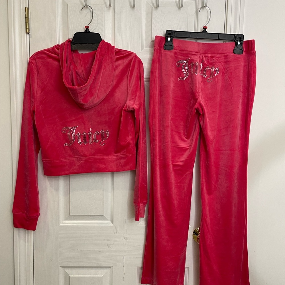 Juicy Couture Velour Tracksuit Set – Watermelon Red – Size M – NWT - Picture 8 of 8
